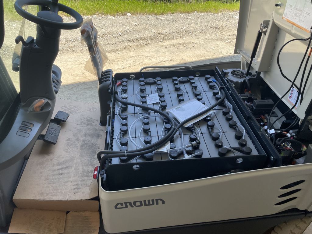Crown-SCT6240-1.6-Elektro 4 Rad-Stapler-www.staplertechnik.at