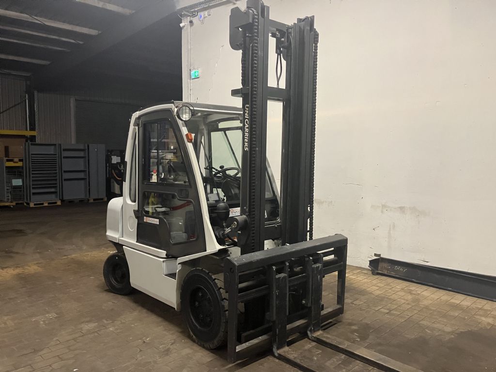UniCarriers-YG1D2A30T-Dieselstapler-www.staplertechnik.at
