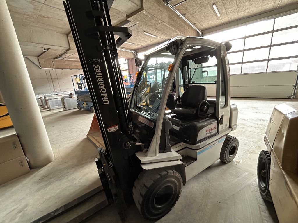Nissan-Y1D2A25Q-Dieselstapler-www.stapler-mueller.com