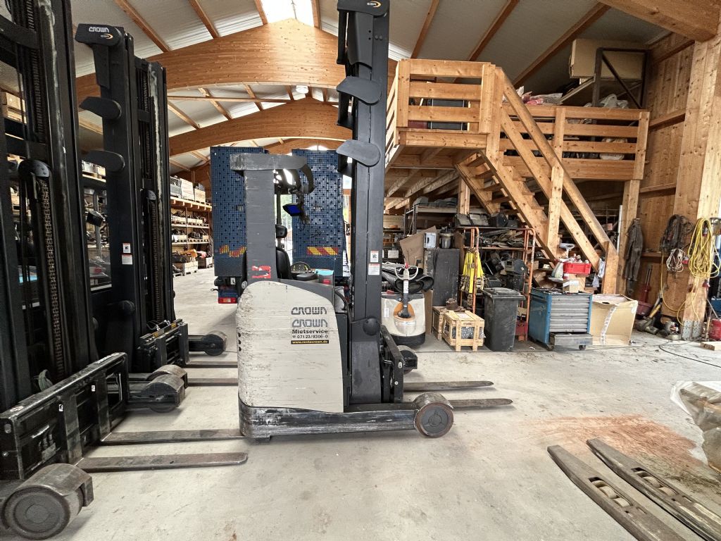 Crown-ESR5260 1.6 -Schubmaststapler-www.stapler-mueller.com