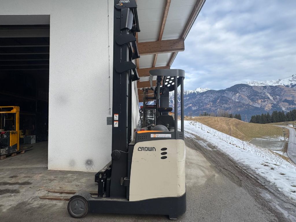 Crown ESR5260 - 1.6 TT9450 Reach Truck www.staplertechnik.at