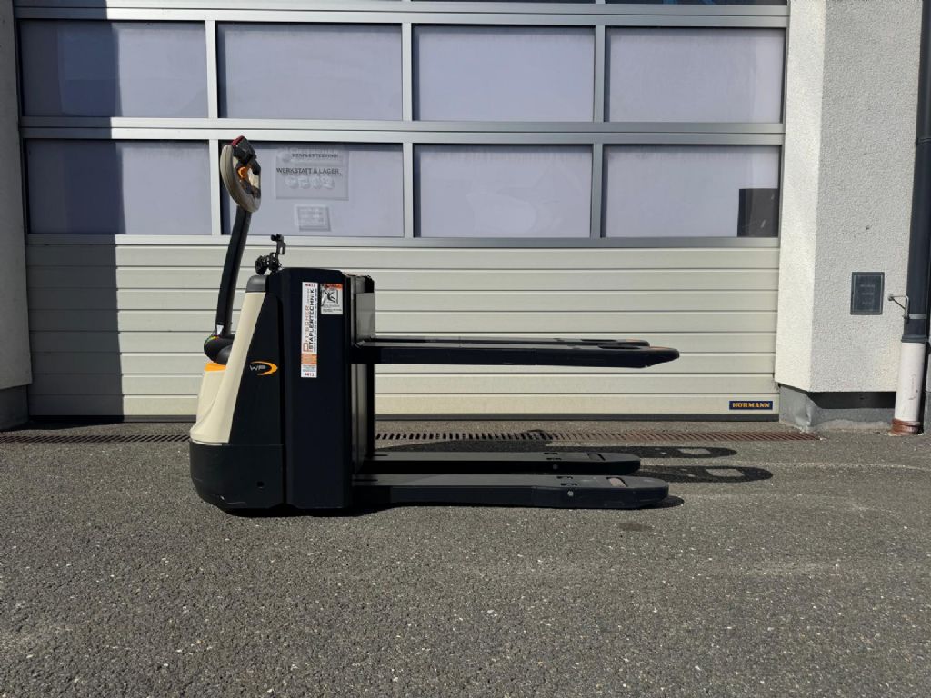 Crown-WP 3280-Niederhubwagen-www.stapler-mueller.com