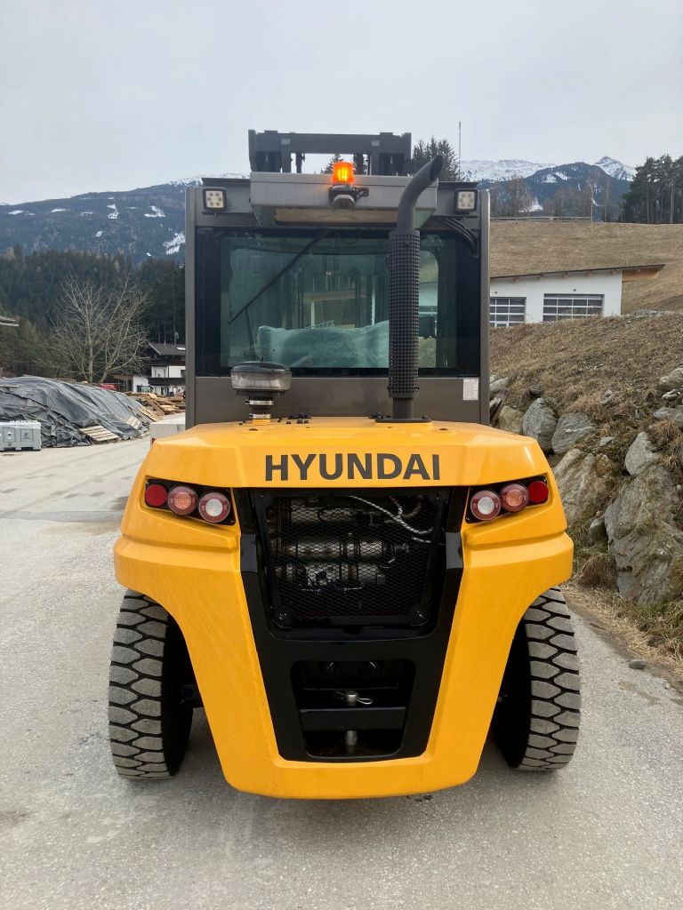 Hyundai-70D-9V-Dieselstapler-www.staplertechnik.at