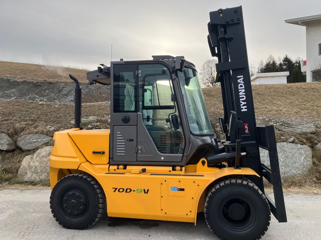 Hyundai-70D-9V-Dieselstapler-www.staplertechnik.at