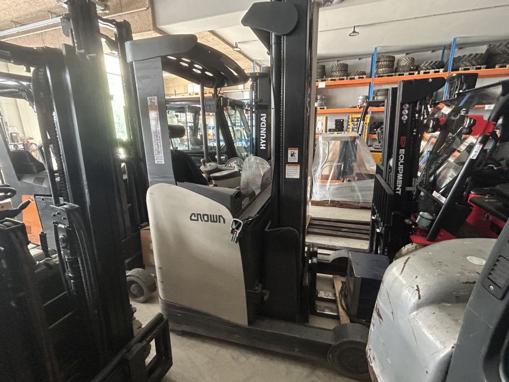 Crown ESR5260 1.6 TT7950 Reach Truck www.staplertechnik.at