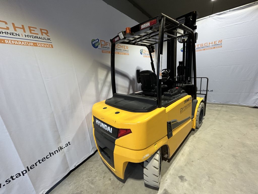 Hyundai-50B-9-Elektro 4 Rad-Stapler-www.staplertechnik.at