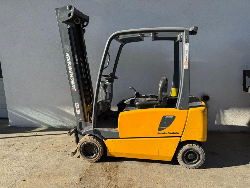 Jungheinrich EFG-Vac20 MPG+E100-550DZ Elektro 4 Rad-Stapler www.staplertechnik.at Jungheinrich EFG-Vac20 MPG+E100-550DZ Elektro 4 Rad-Stapler www.staplertechnik.at