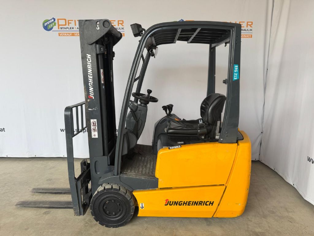 Jungheinrich EFG213 Electric 3-wheel forklift www.staplertechnik.at