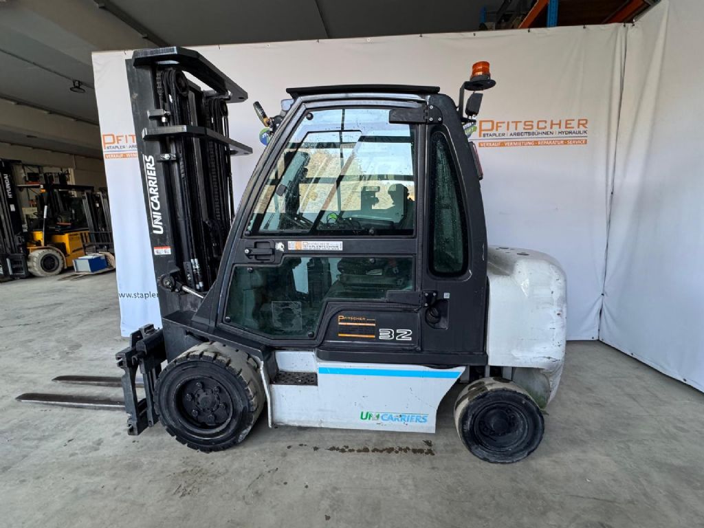 UniCarriers DX32 YG1D2A32Q Diesel Forklift www.staplertechnik.at