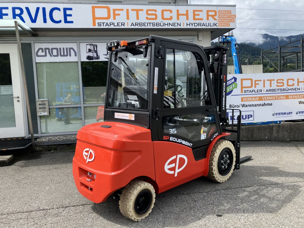 EP EFL353 Electric 4-wheel forklift www.staplertechnik.at EP EFL353 Electric 4-wheel forklift www.staplertechnik.at