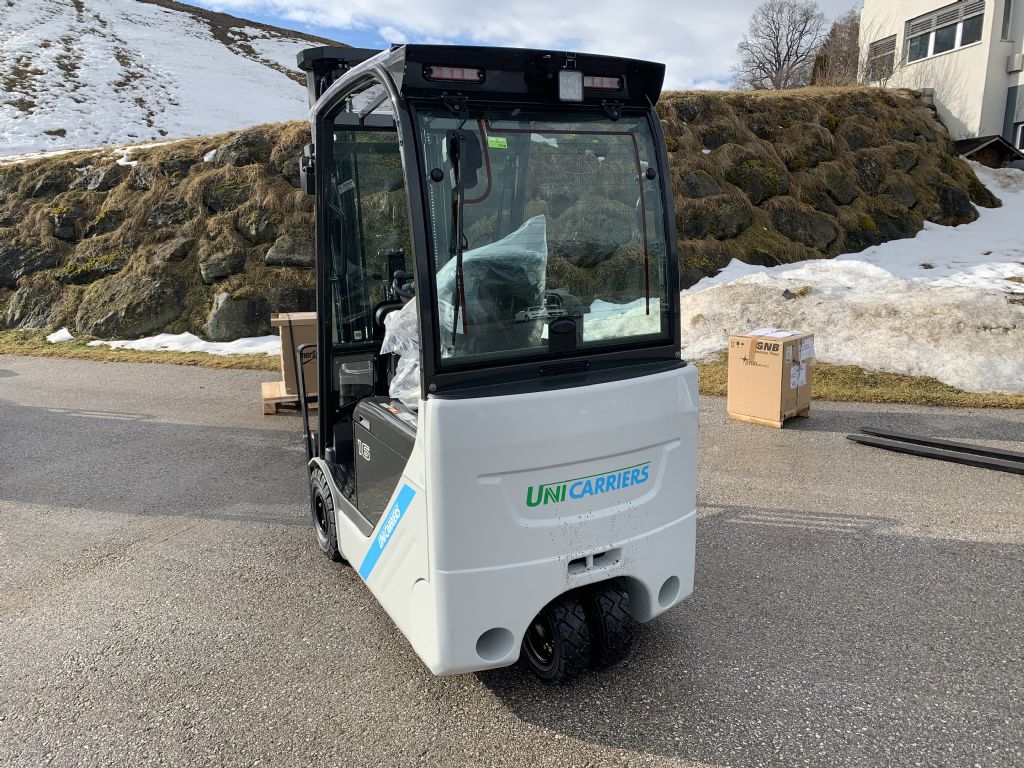 UniCarriers TX3-20L Electric 3-wheel forklift www.staplertechnik.at UniCarriers TX3-20L Electric 3-wheel forklift www.staplertechnik.at