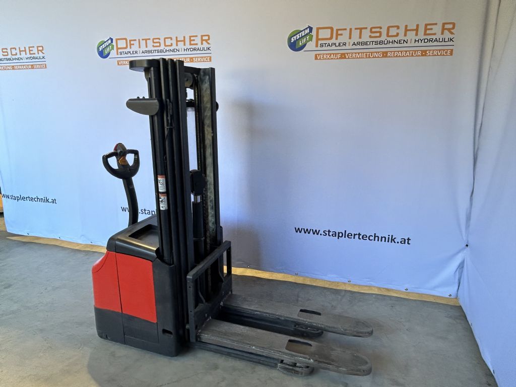 Crown-ES4000-Hochhubwagen-www.staplertechnik.at
