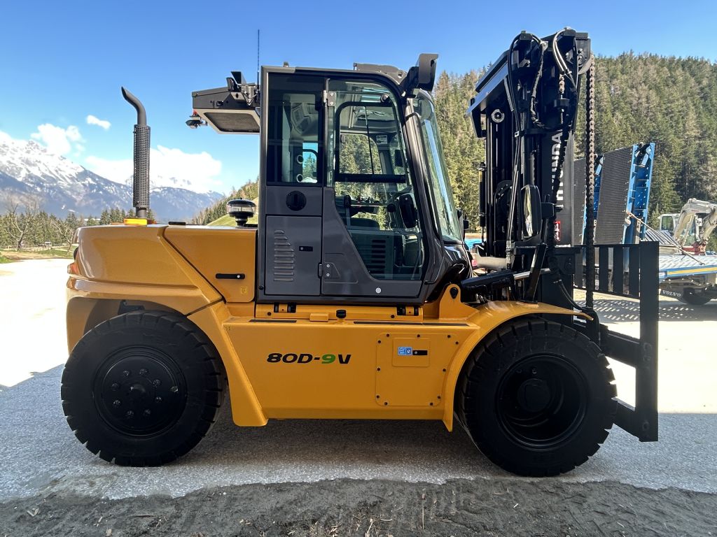 Hyundai 80D-9V Diesel Forklift www.staplertechnik.at