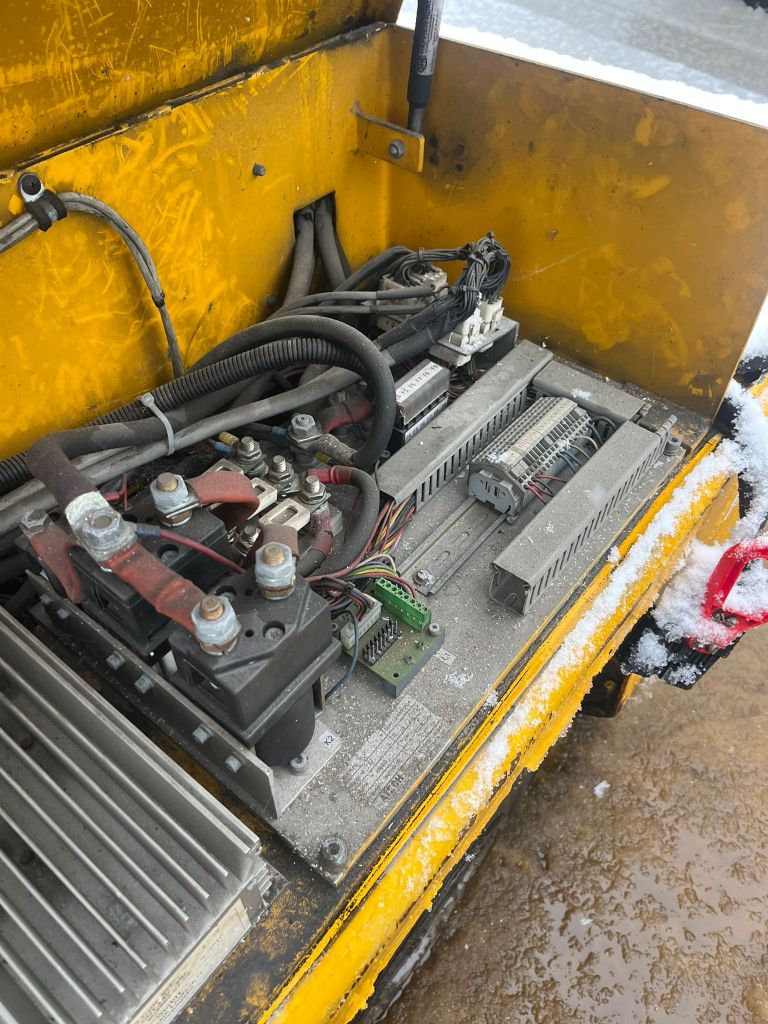 Jumbo J/SNEA 50/13/55 Electric Sideloaders www.staplertechnik.at Jumbo J/SNEA 50/13/55 Electric Sideloaders www.staplertechnik.at