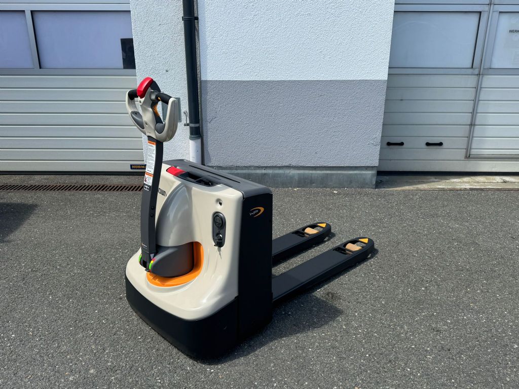 Crown-WP 3210-Niederhubwagen-www.stapler-mueller.com
