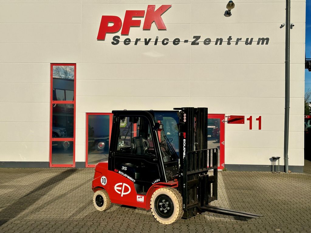 EP EFL353 Elektro 4 Rad-Stapler www.pfk.de