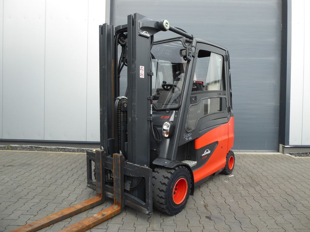 Linde E35L-01 Elektro 4 Rad-Stapler www.sks-stapler.at