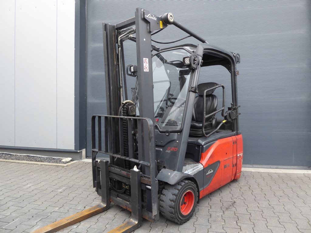 Linde E20L-02 Elektro 4 Rad-Stapler www.sks-stapler.at
