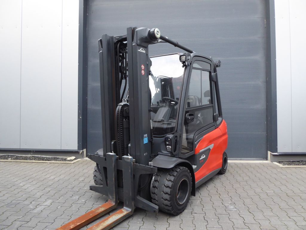 Linde E35L-01 Elektro 4 Rad-Stapler www.sks-stapler.at