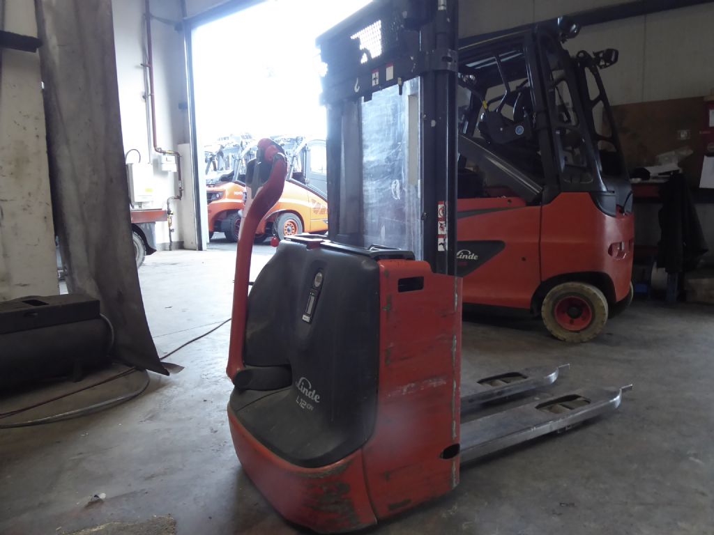 Linde L12L Hochhubwagen www.sks-stapler.at