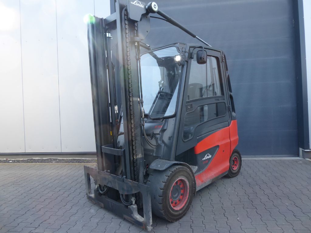 Linde E35HL-01 Elektro 4 Rad-Stapler www.sks-stapler.at