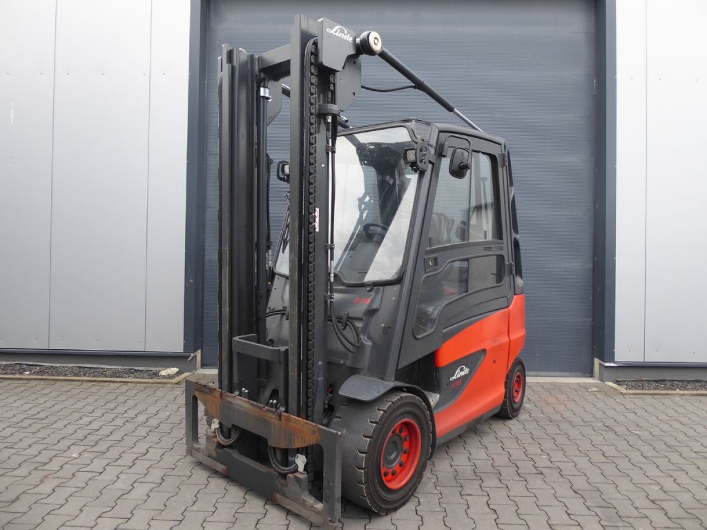 Linde E35H-01/600 Elektro 4 Rad-Stapler www.zeidlerstapler.at