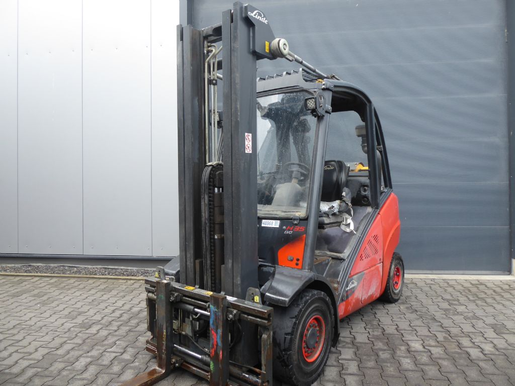 Linde H35T-02 Treibgasstapler www.rf-stapler.de