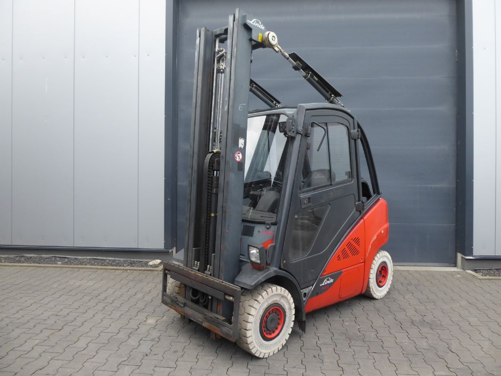 Linde H25T-02 Treibgasstapler www.sks-stapler.at