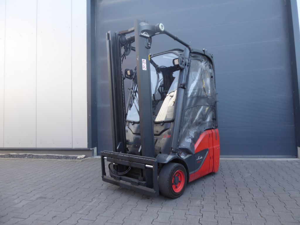 Linde E12-02 Elektro 3 Rad-Stapler www.sks-stapler.at