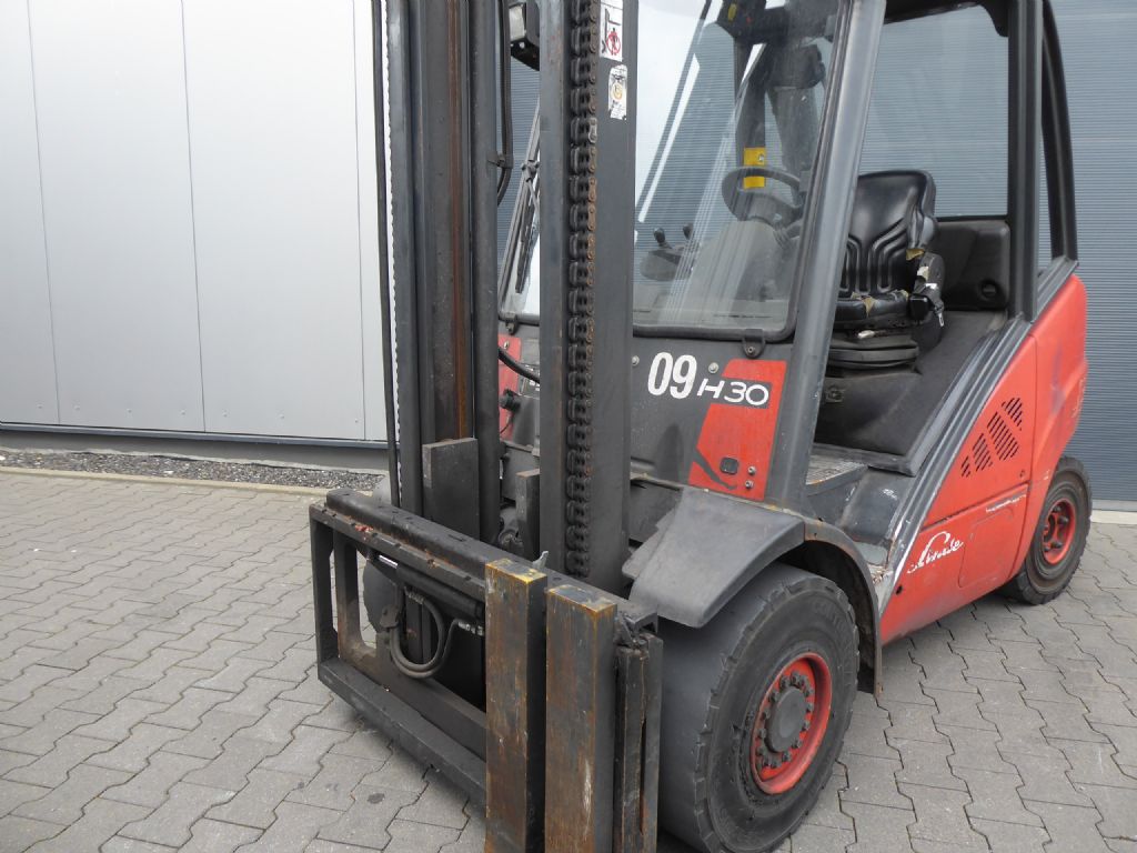 Linde H30D-02 Dieselstapler www.rf-stapler.de Linde H30D-02 Dieselstapler www.rf-stapler.de