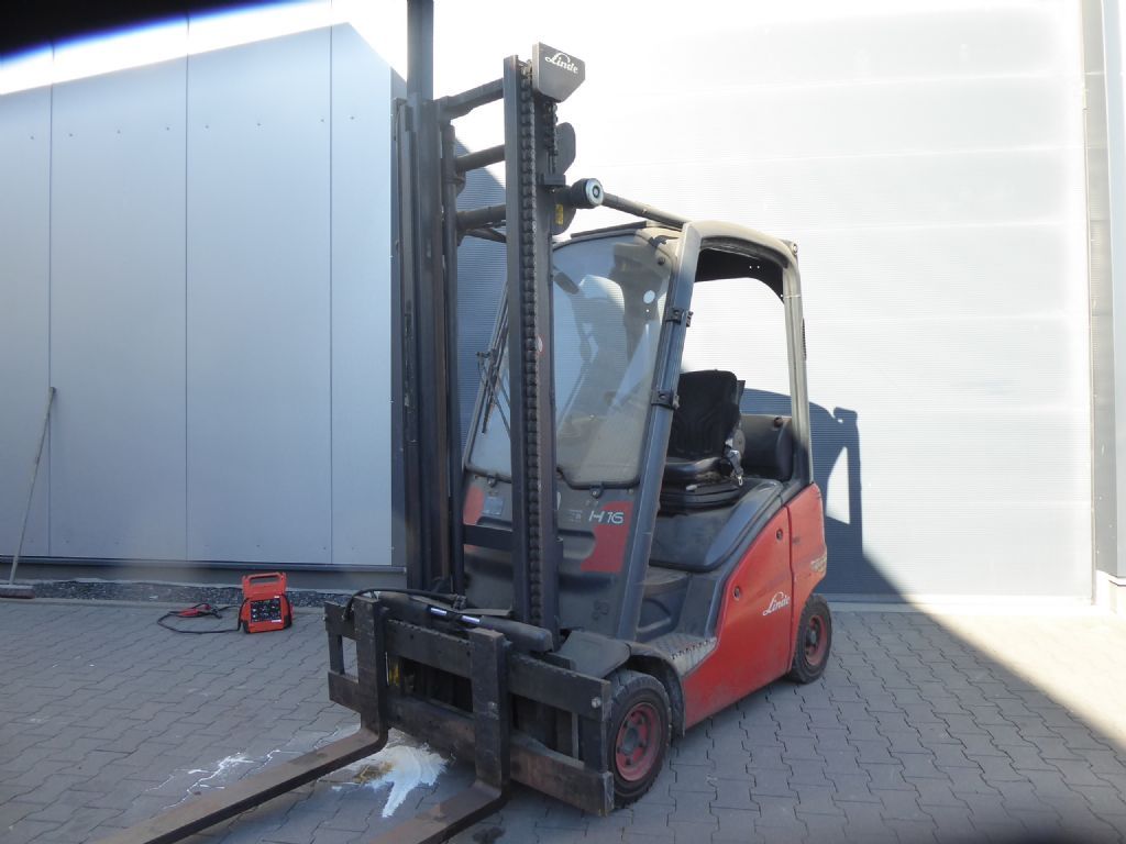 Linde H16D-01 Dieselstapler www.zeidlerstapler.at