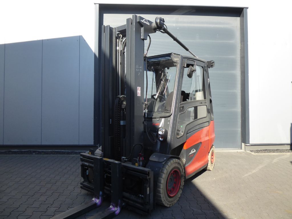 Linde E40H-01/600 Elektro 4 Rad-Stapler www.sks-stapler.at
