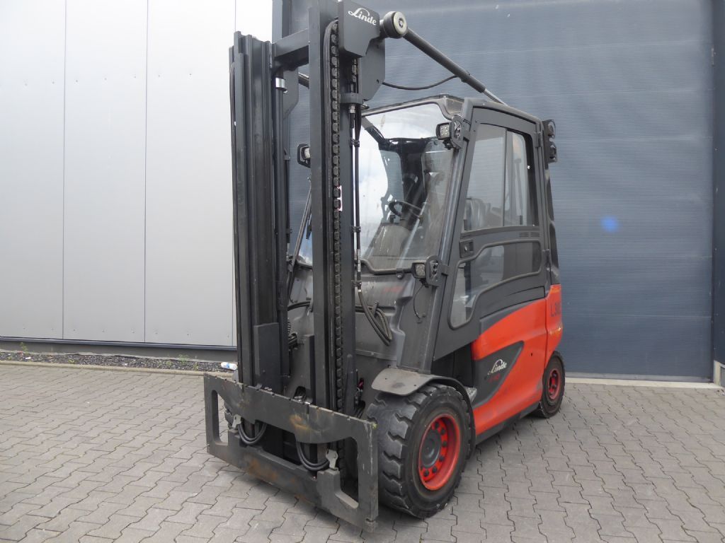 Linde E40H-01/600 Elektro 4 Rad-Stapler www.sks-stapler.at
