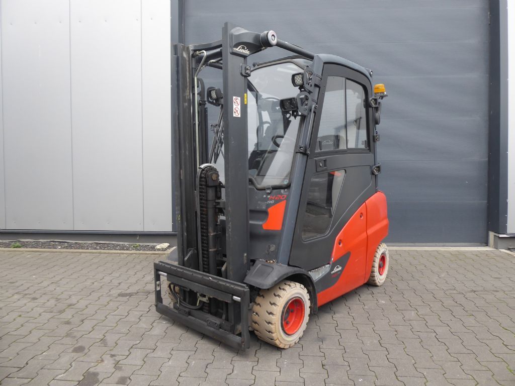 Linde H20T-01 Treibgasstapler www.sks-stapler.at