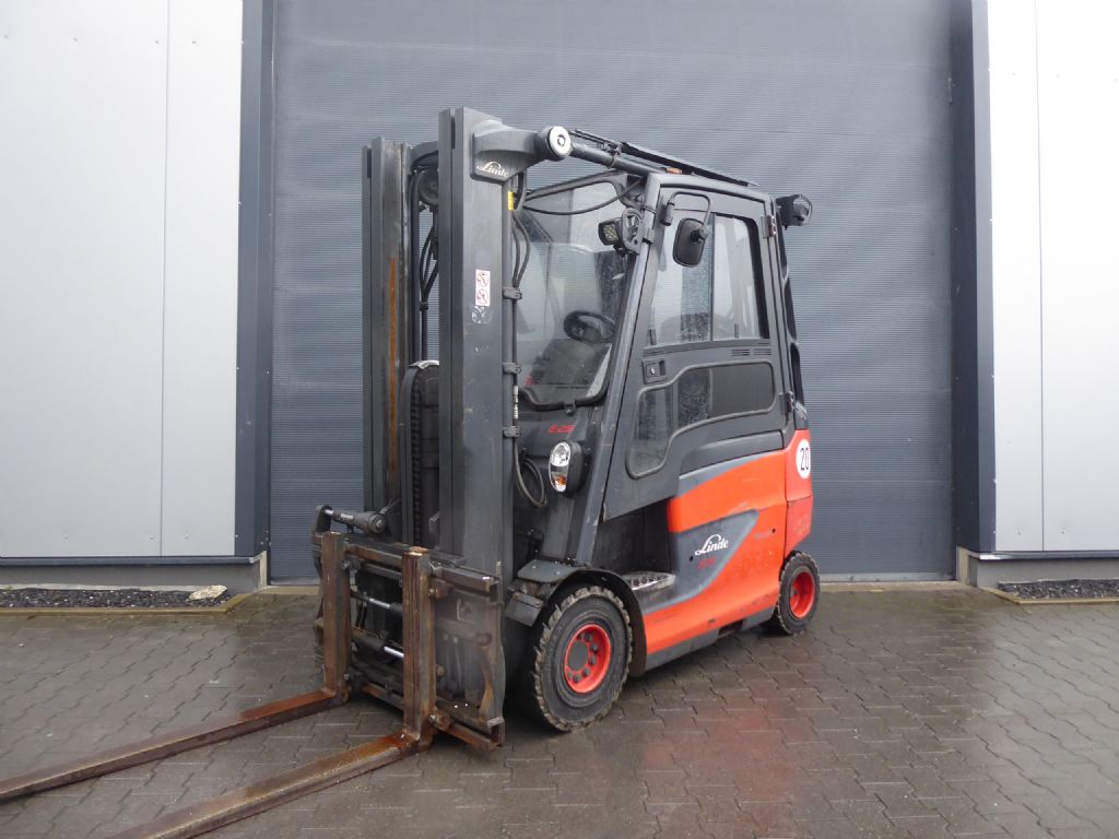 Linde E25HL-01/600 Elektro 4 Rad-Stapler www.sks-stapler.at