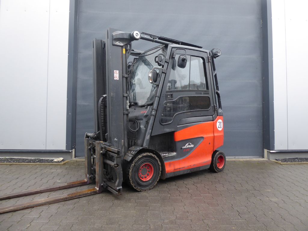 Linde E25HL-01/600 Elektro 4 Rad-Stapler www.sks-stapler.at