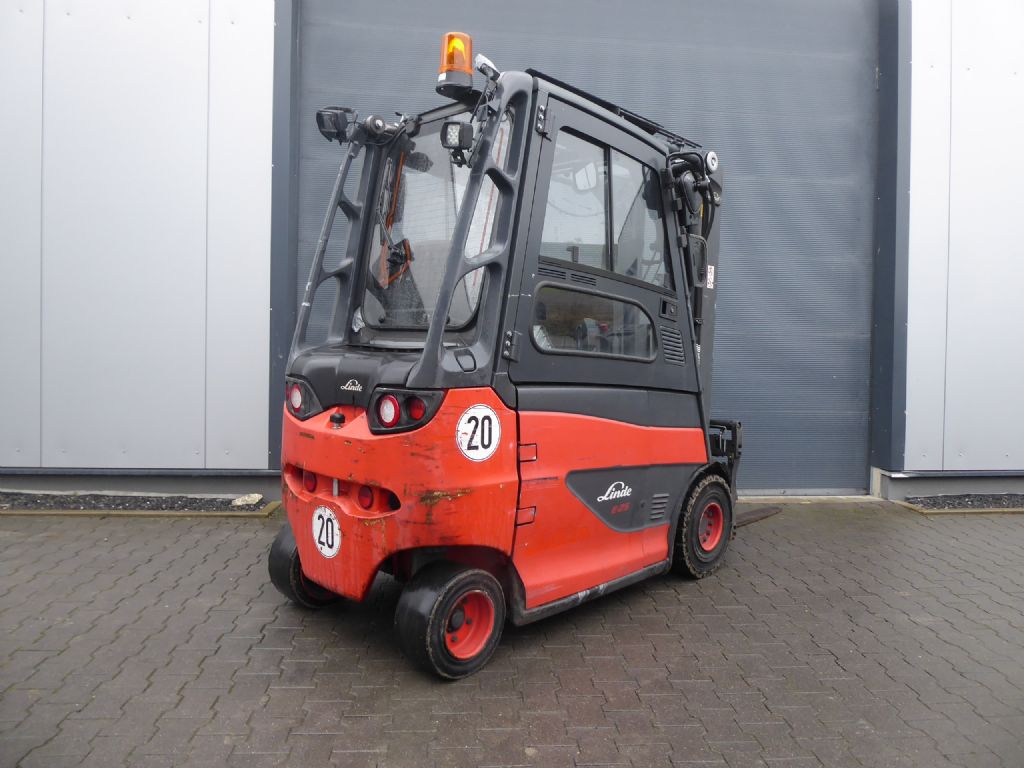 Linde E25HL-01/600 Elektro 4 Rad-Stapler www.rf-stapler.de Linde E25HL-01/600 Elektro 4 Rad-Stapler www.rf-stapler.de