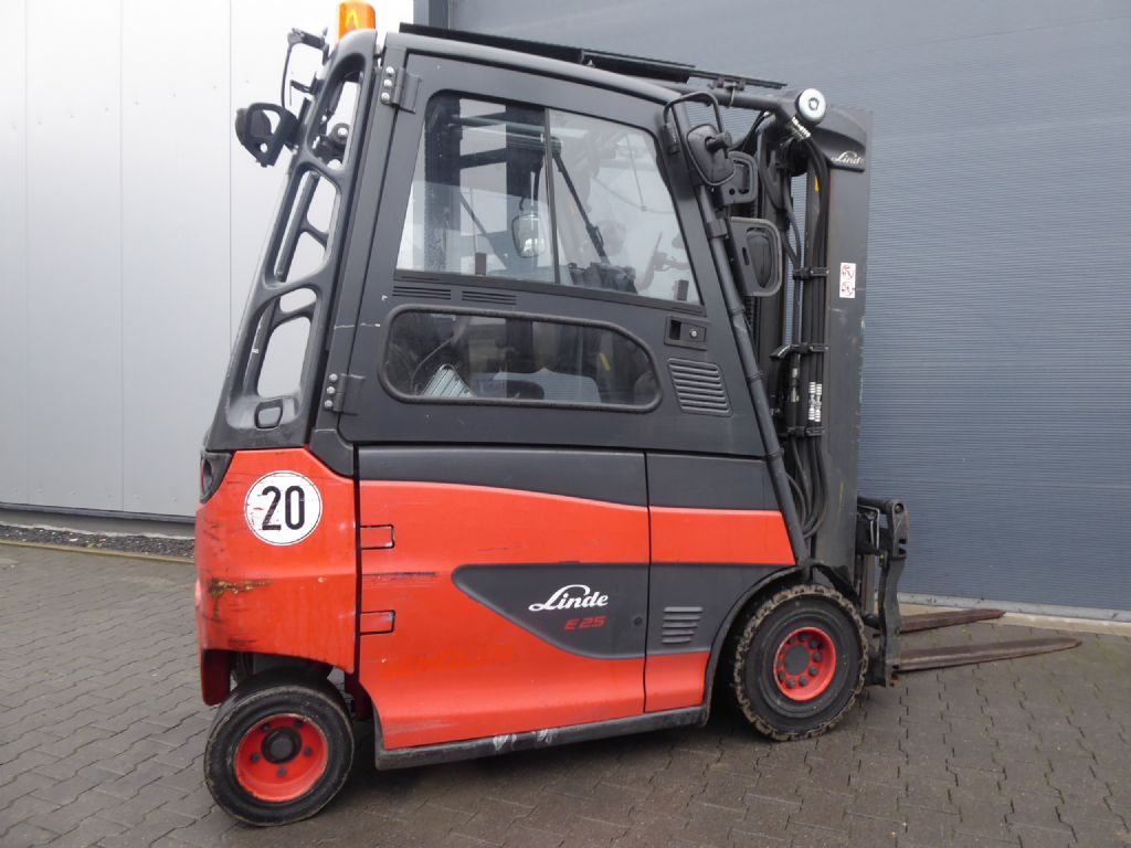 Linde E25HL-01/600 Elektro 4 Rad-Stapler www.rf-stapler.de Linde E25HL-01/600 Elektro 4 Rad-Stapler www.rf-stapler.de