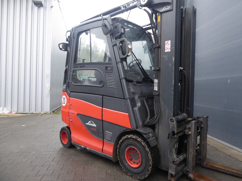 Linde E25HL-01/600 Elektro 4 Rad-Stapler www.rf-stapler.de Linde E25HL-01/600 Elektro 4 Rad-Stapler www.rf-stapler.de