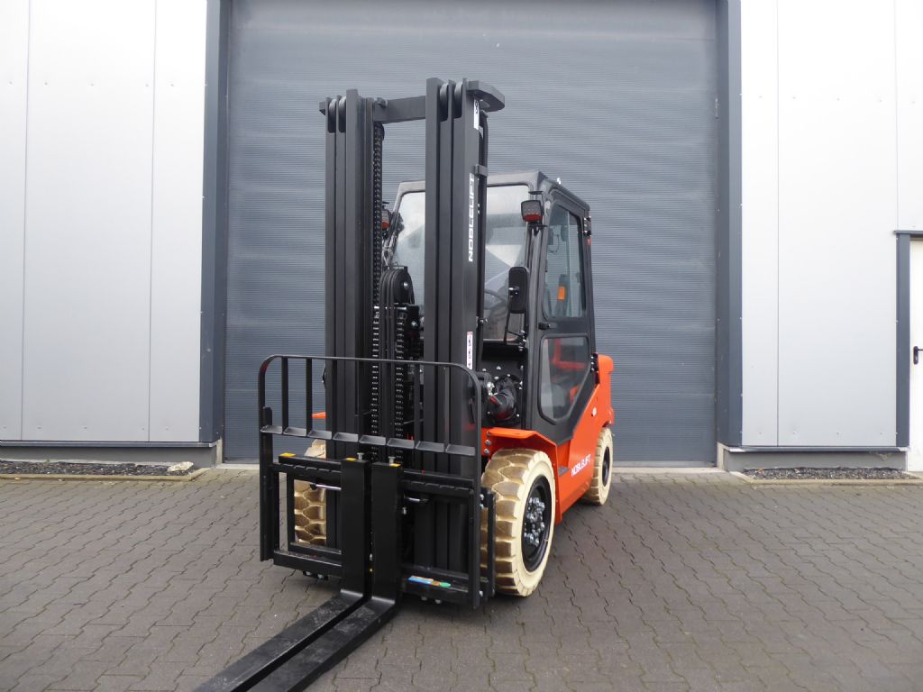 Noblelift CPD38 Lithium Ionen Elektro 4 Rad-Stapler www.sks-stapler.at