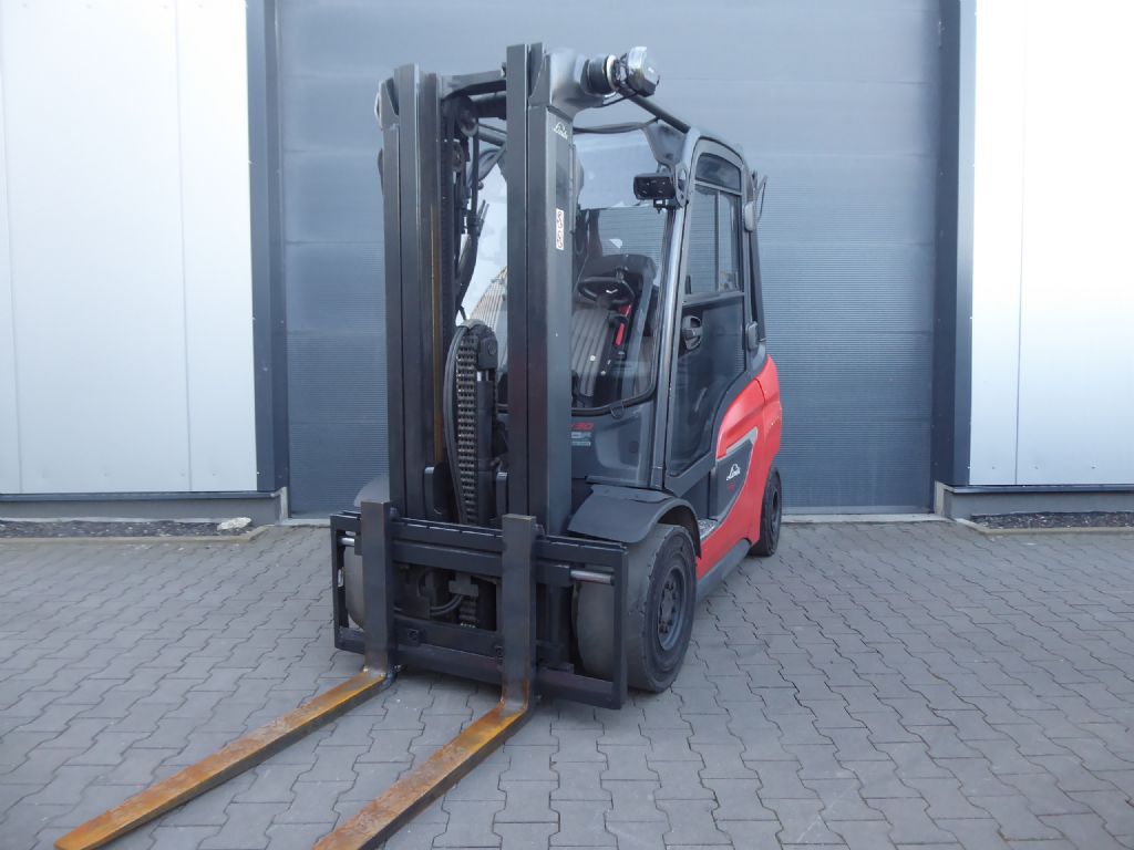 Linde H30T-01 Treibgasstapler www.sks-stapler.at