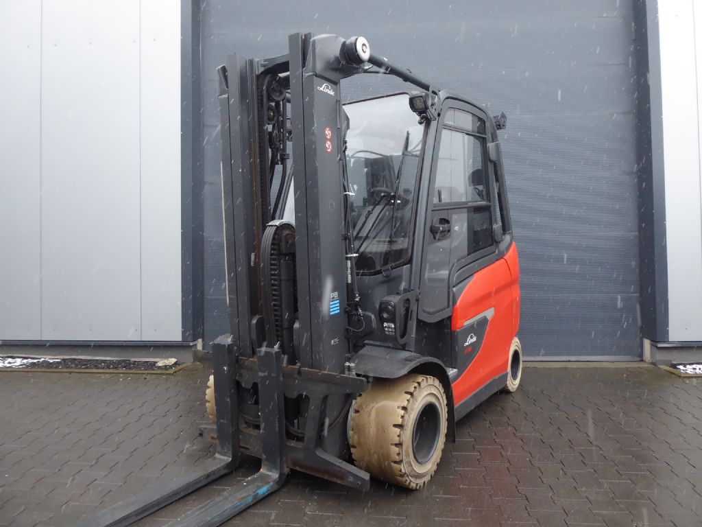 Linde E35HL-01 Elektro 4 Rad-Stapler www.sks-stapler.at