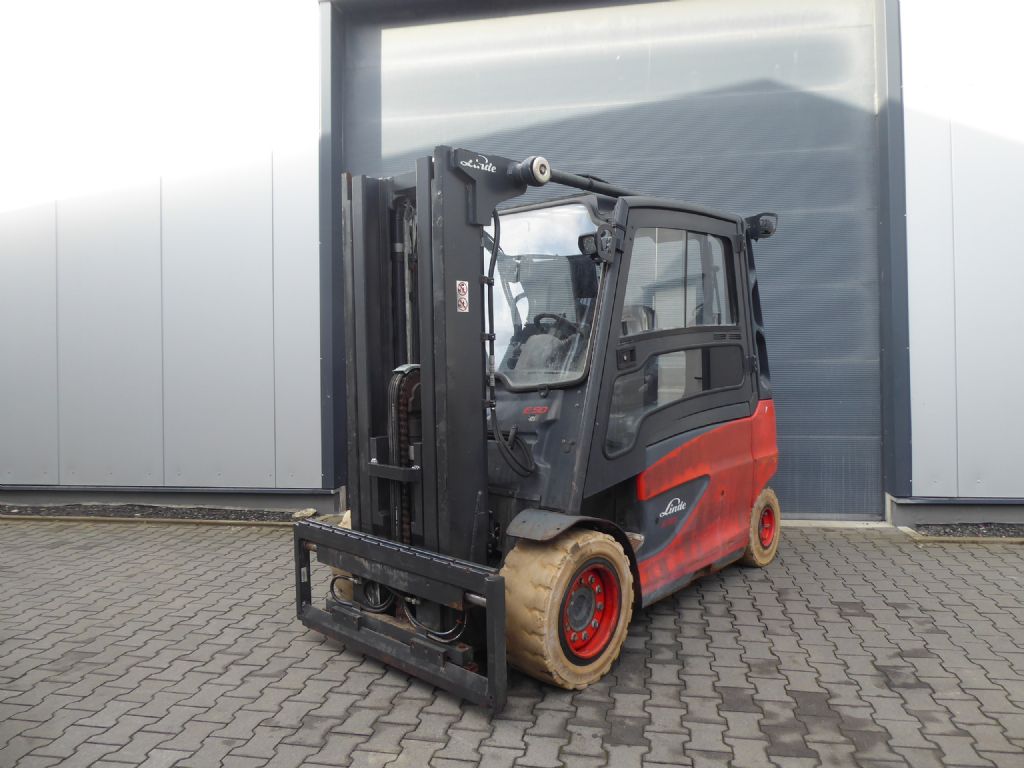 Linde E50L-01/600 Elektro 4 Rad-Stapler www.sks-stapler.at