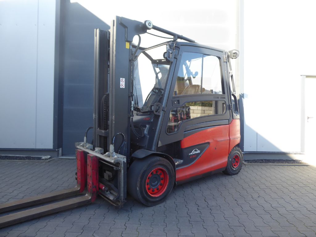 Linde E50HL-01 Elektro 4 Rad-Stapler www.sks-stapler.at