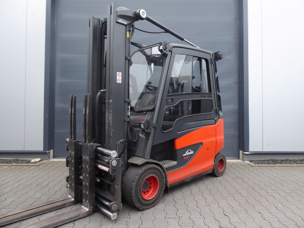 Linde E30HL-01/600 Elektro 4 Rad-Stapler www.sks-stapler.at