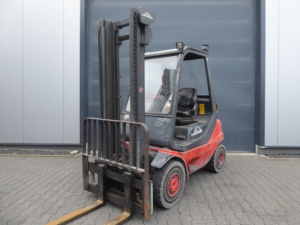 Linde H25T-03 Treibgasstapler www.sks-stapler.at
