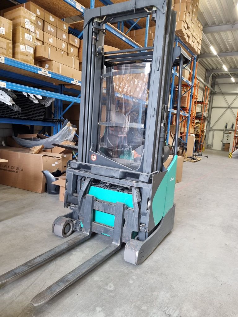 Linde R16-01 Schubmaststapler www.sks-stapler.at