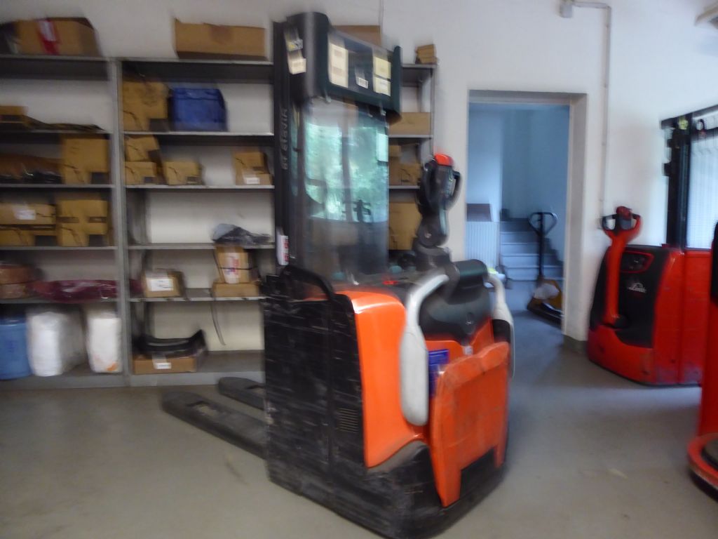 BT SPE120 Hochhubwagen www.sks-stapler.at
