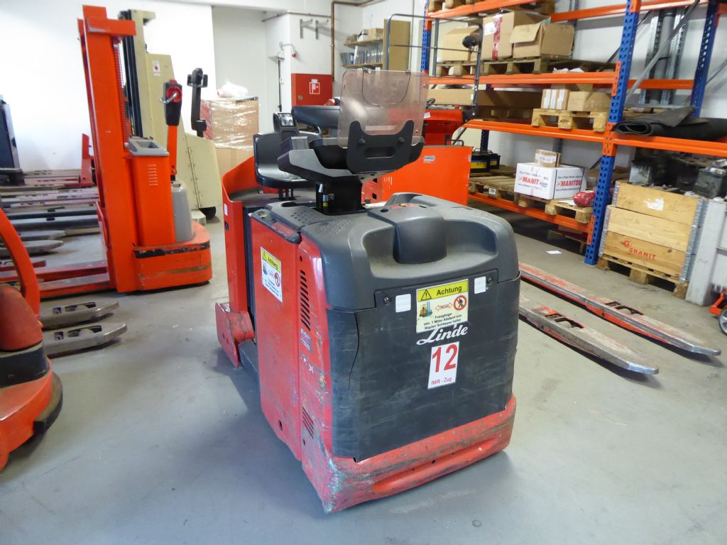 Linde P50L Schlepper www.zeidlerstapler.at