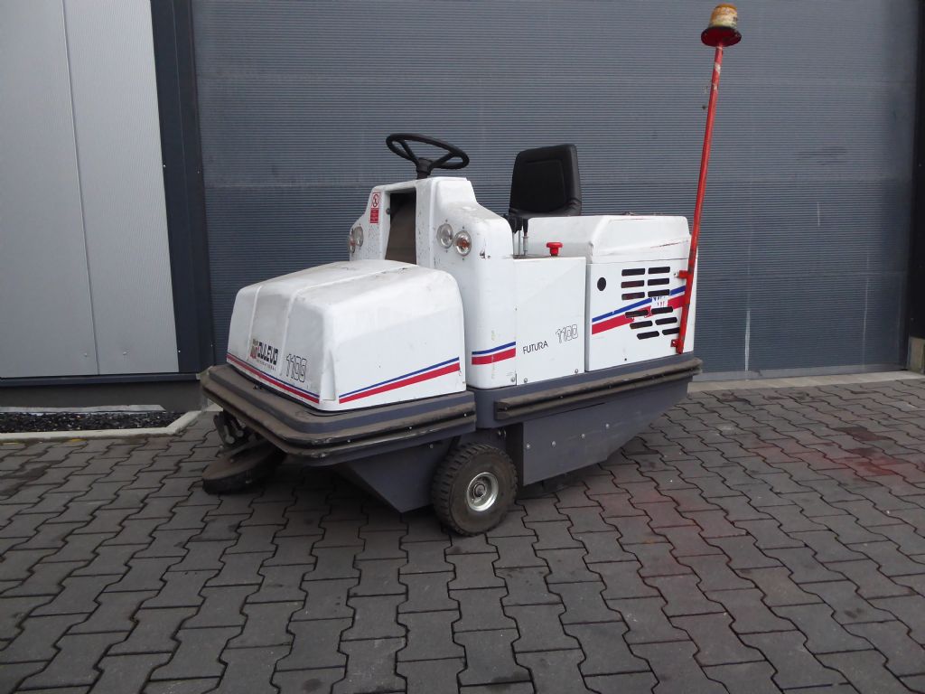 Dulevo 1100 EH Kehrsaugmaschine www.sks-stapler.at